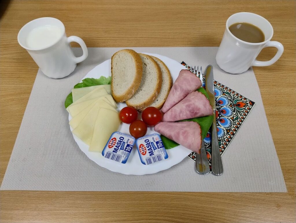 Śniadanie dieta podstawowa  z dnia 01-12-2025